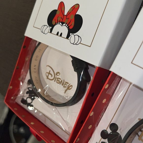 Leather Band - Walt Disney - Picture 3 of 4